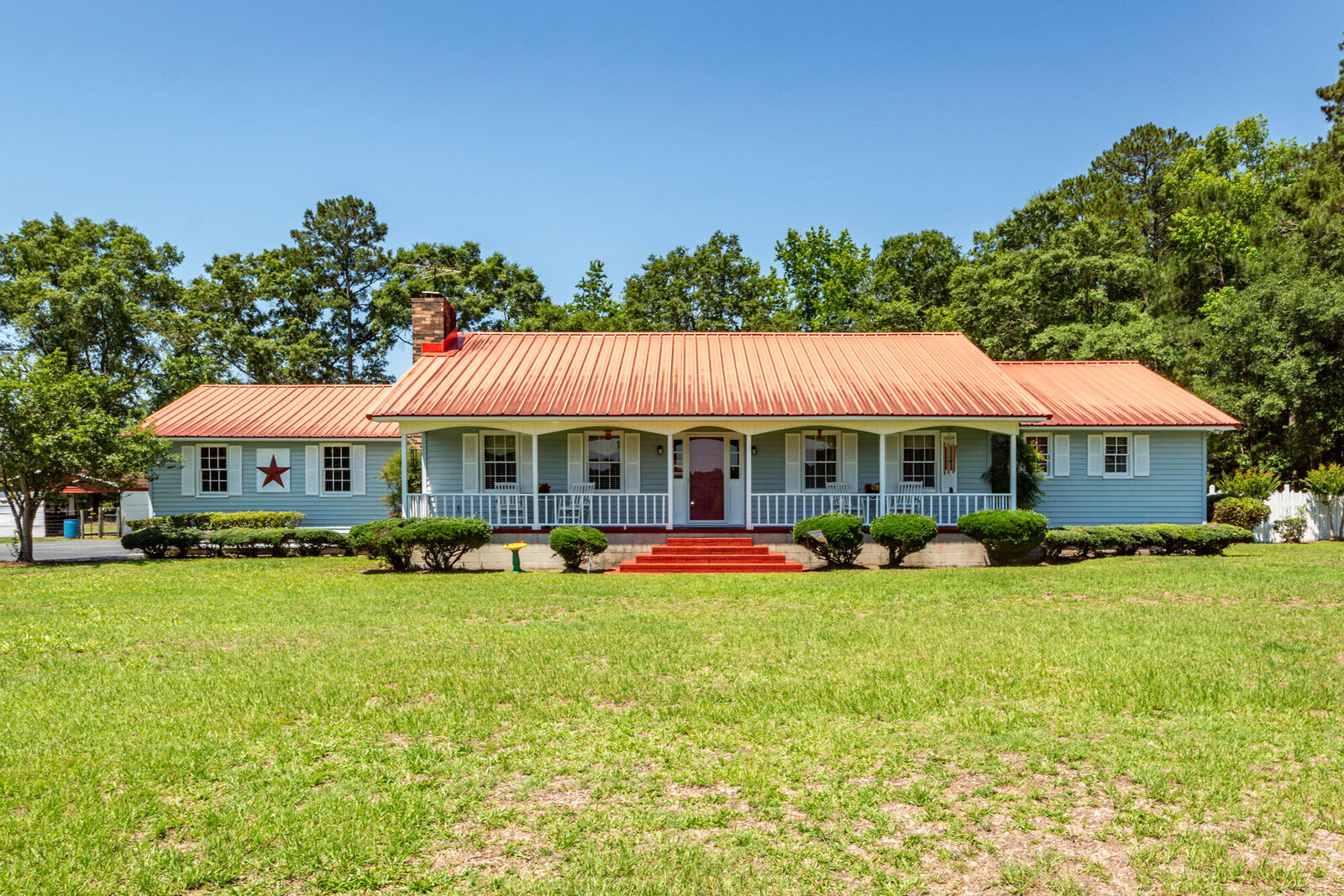 Property Photo: 640 Powder Horn Road SC 29437
