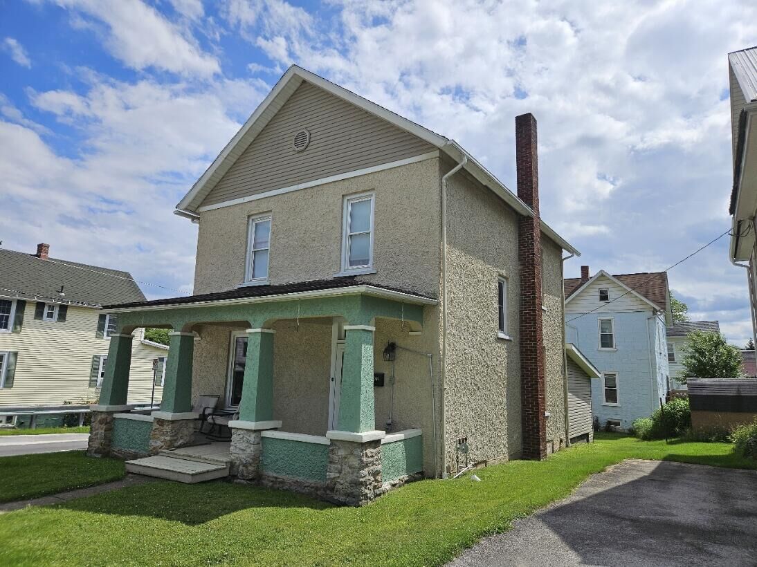 Property Photo:  301 N Michael St  PA 15857 