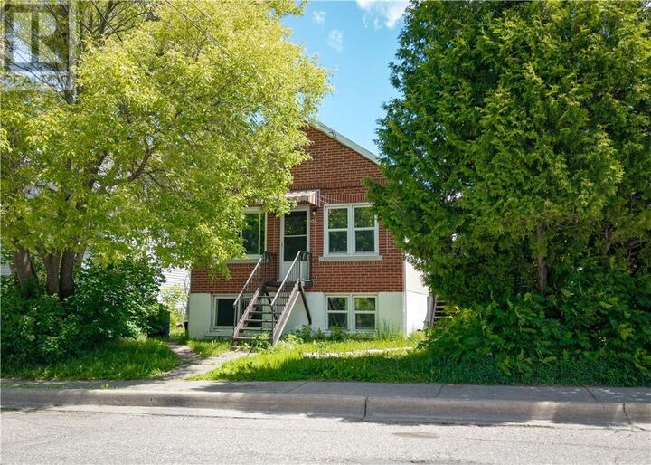 Property Photo:  454 Melvin Avenue  ON P3C 4X4 