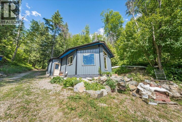 Property Photo: 1385 Pass Creek Road BC V1N 4S2