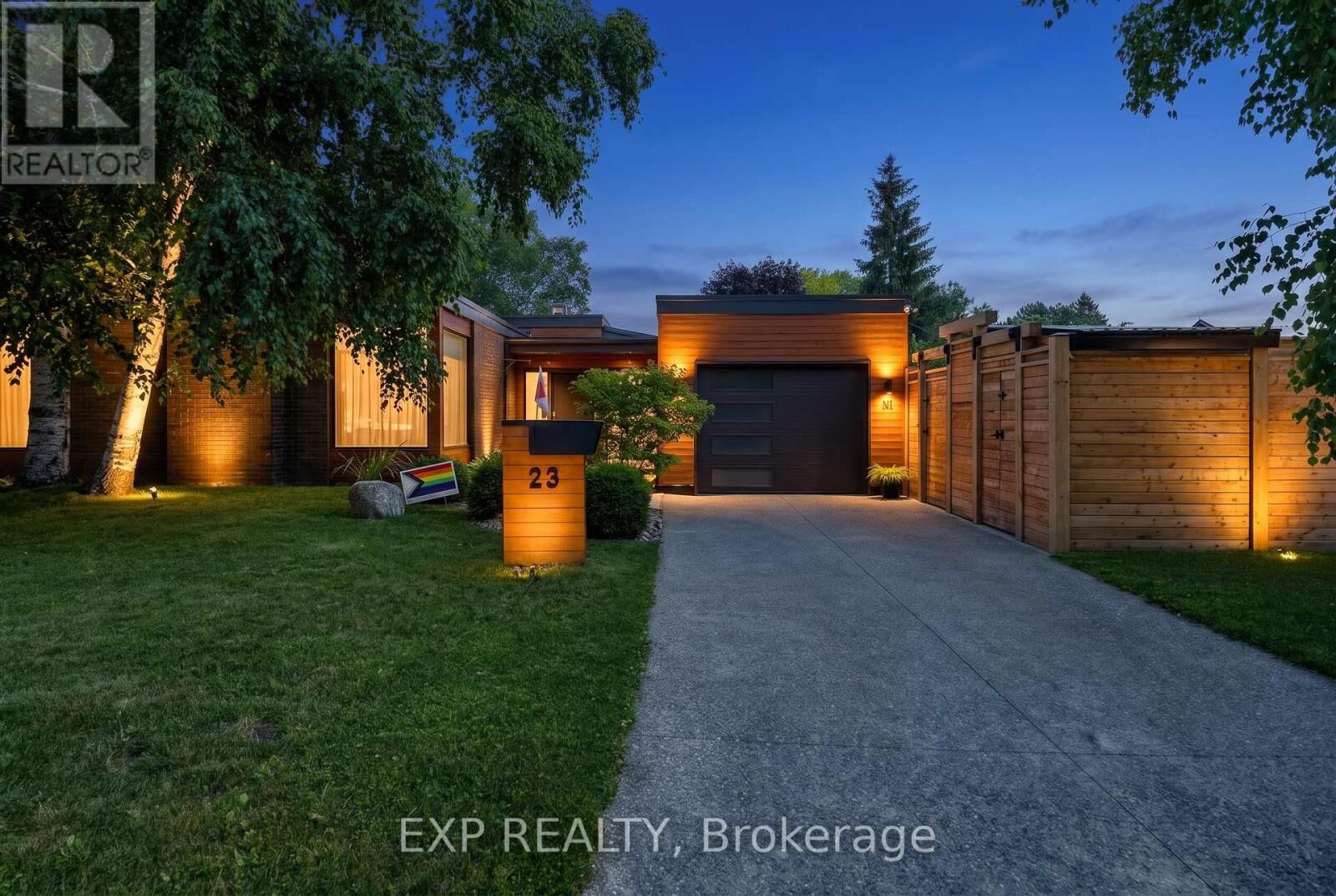 Property Photo:  23 The Cedars Street  ON L2M 6M9 