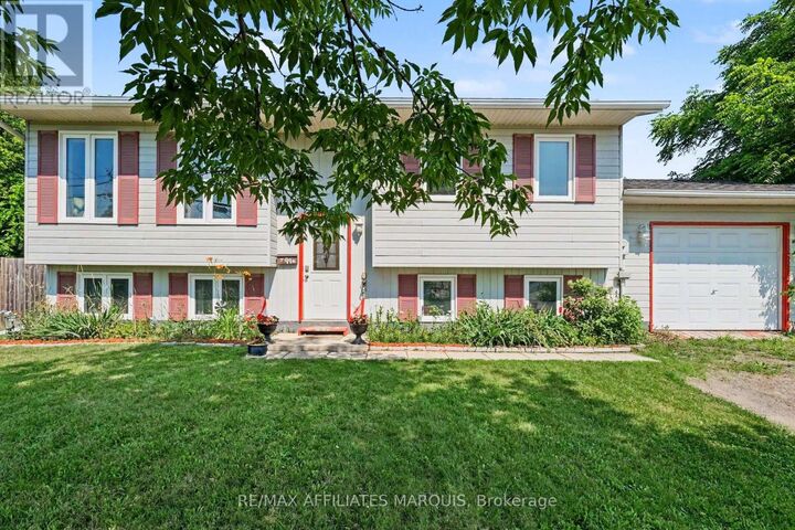 Property Photo: 7496 Roger Stevens Drive ON K7A 4X9