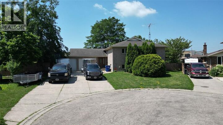 124 Paddock Road — photo 1