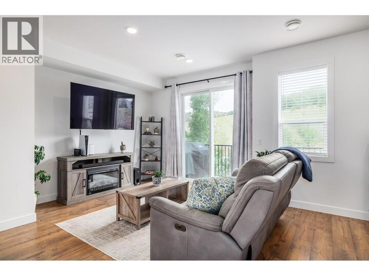 Property Photo: 12075 Oceola Road 7 BC V4V 0A7