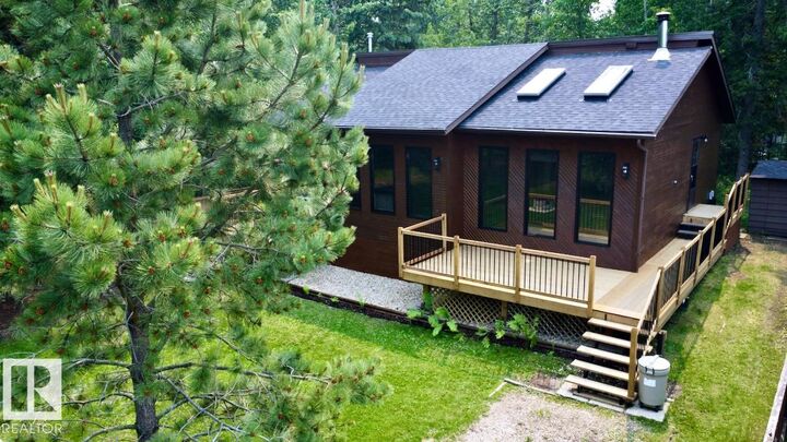Property Photo:  5 Birch Avenue  AB T0E 0L0 