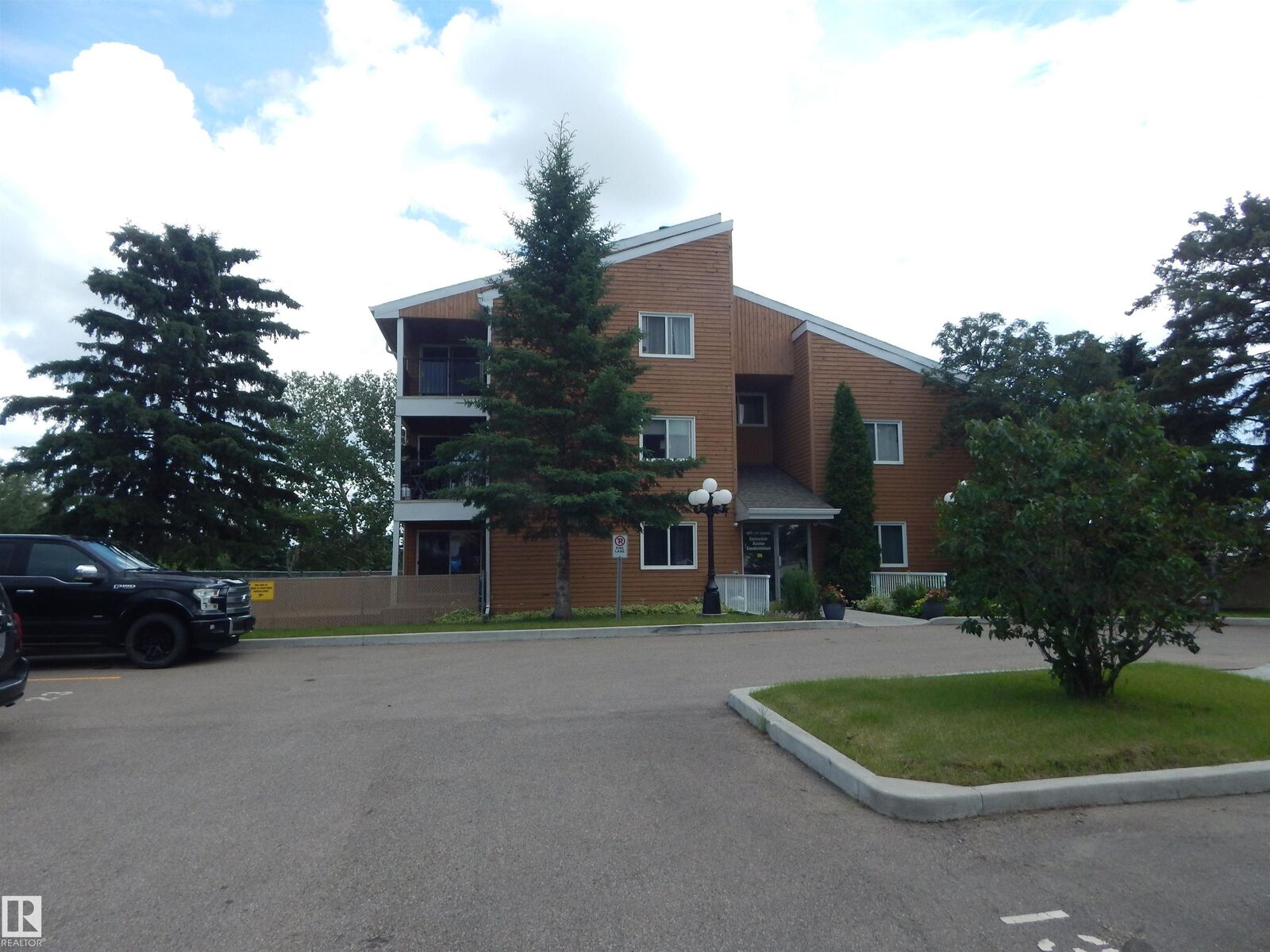Property Photo:  4601 131 Avenue NW 204  AB T5A 3G7 