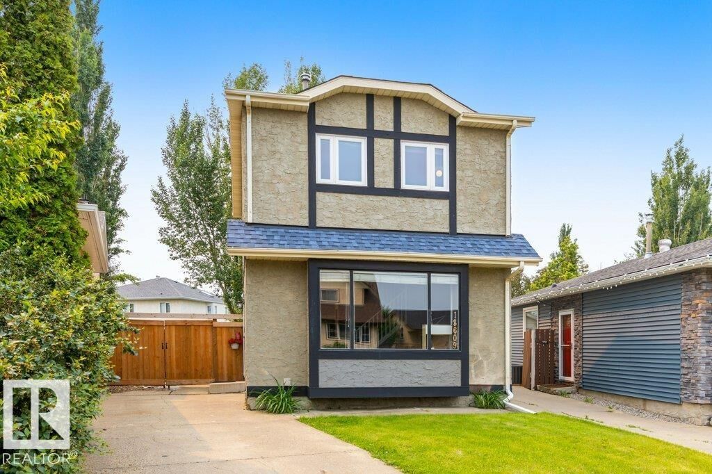 Property Photo:  18609 54 Avenue NW  AB T6M 1Z4 