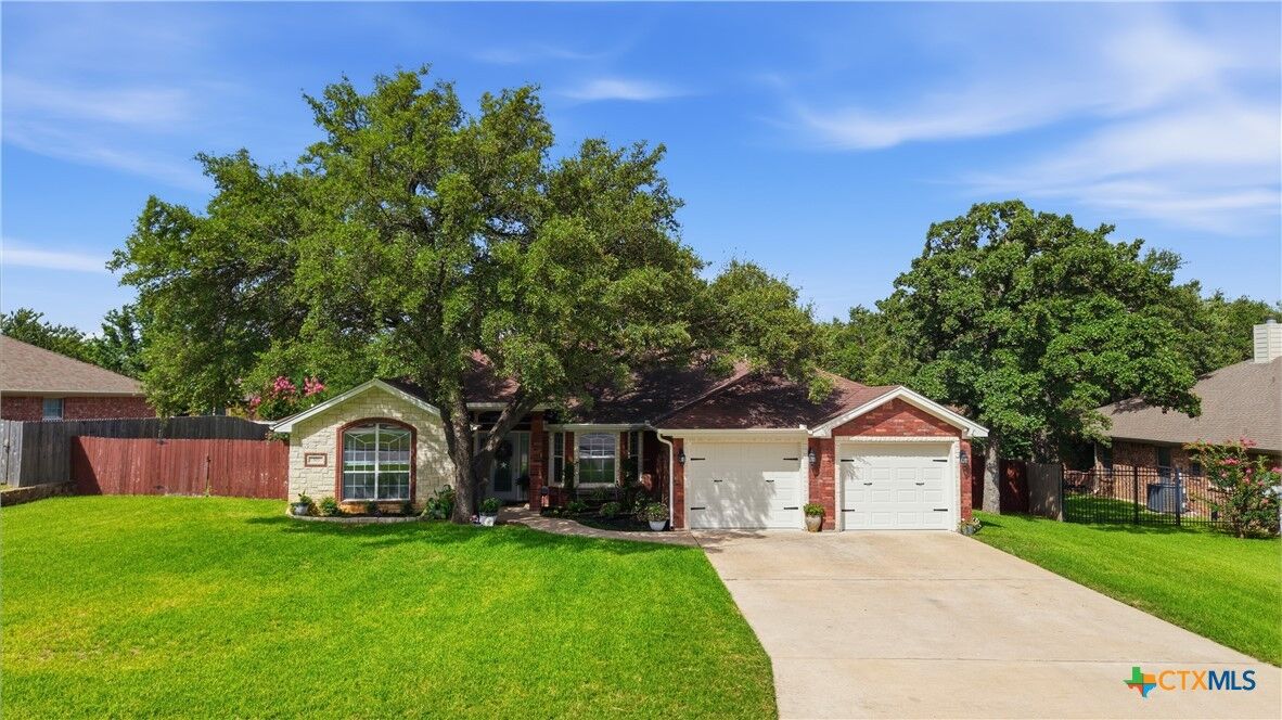 Property Photo:  302 Wrought Iron Drive  TX 76548 