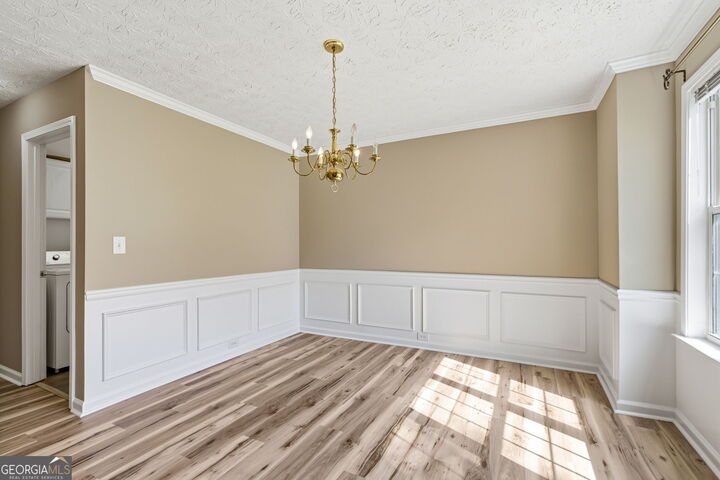 Property Photo: 3735 Wake Robin Way GA 30040