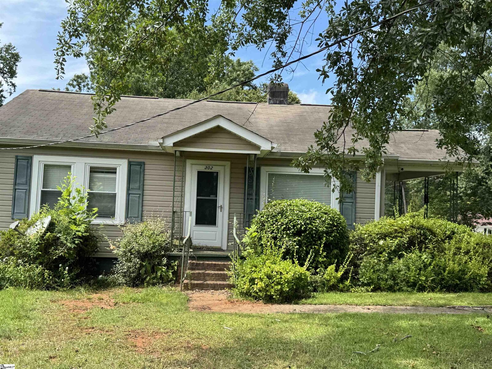Property Photo:  302 West Road  SC 29690 