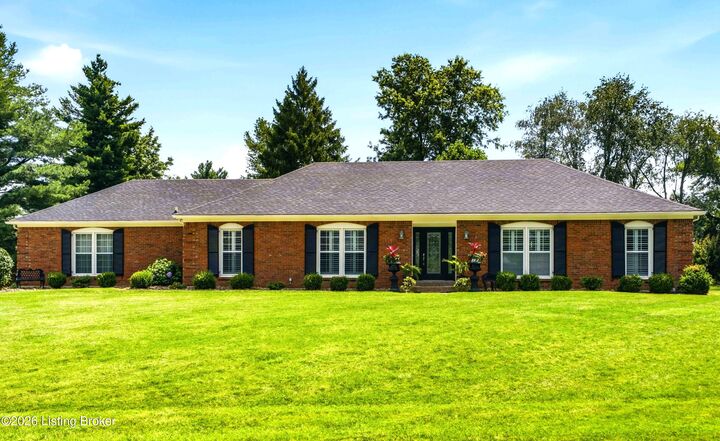 Property Photo:  468 Oak Crest Dr  KY 40065 
