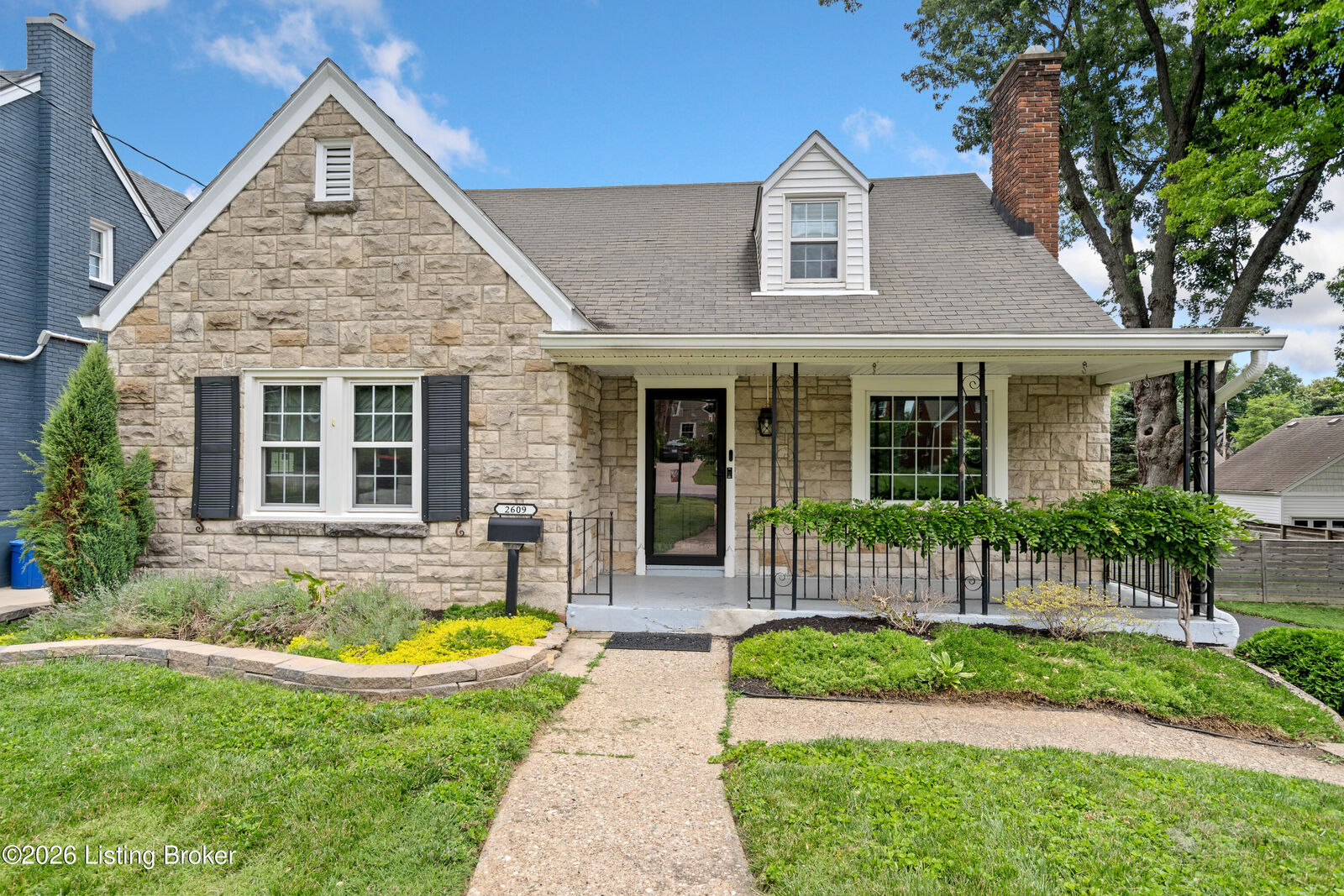 Property Photo:  2609 Landor Ave  KY 40205 