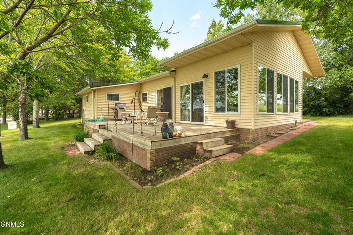 Property Photo:  21 Brush Lake  ND 58559 