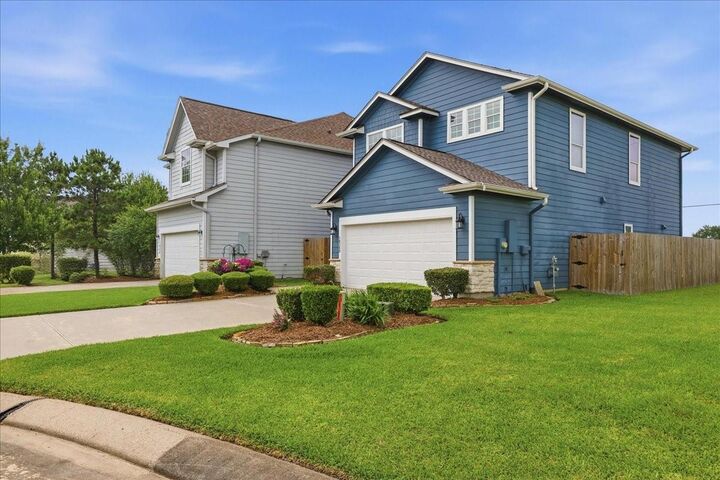 Property Photo:  10340 Dominion Court  TX 77640 