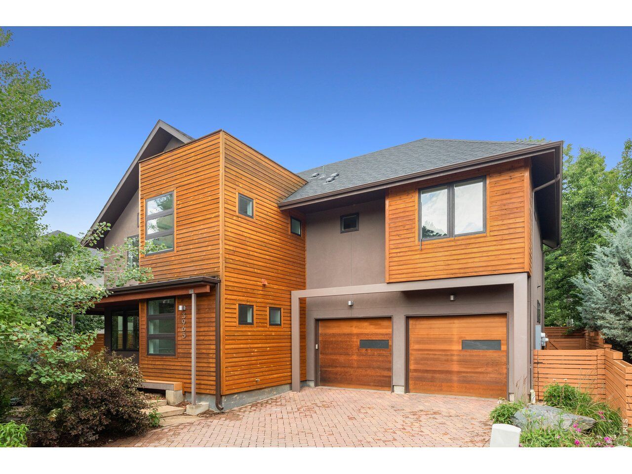 Property Photo: 3963 Springleaf Ln CO 80304