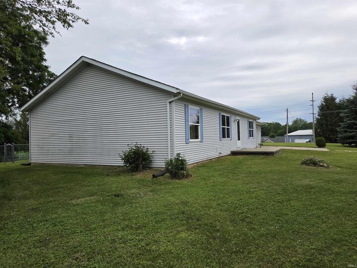 Property Photo:  15493 S County Line Road  IN 46567 
