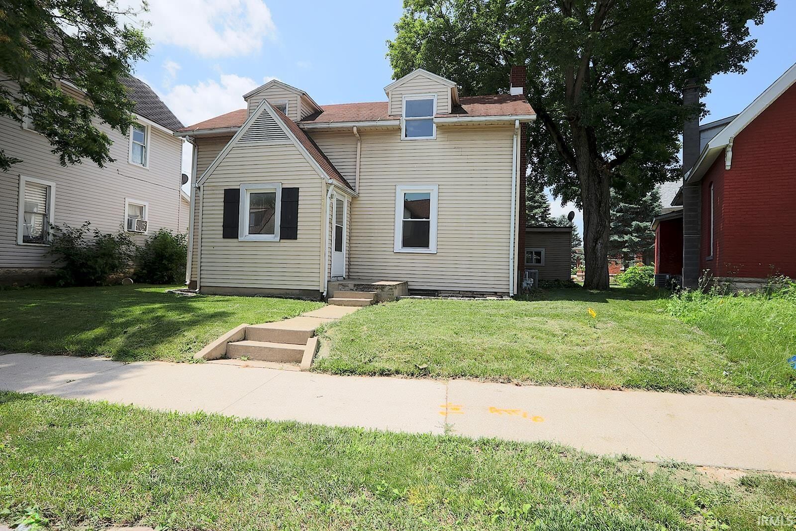 Property Photo:  824 S Jefferson Street  IN 46750 