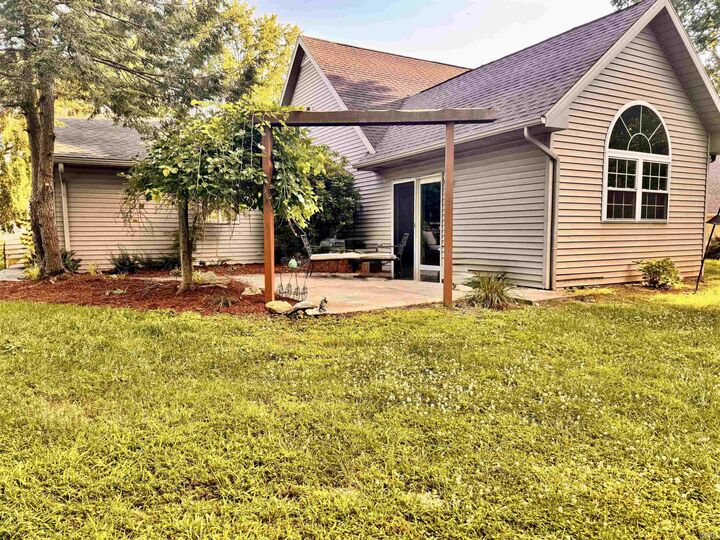 Property Photo:  898 W Shepherds Lane  IN 47579 