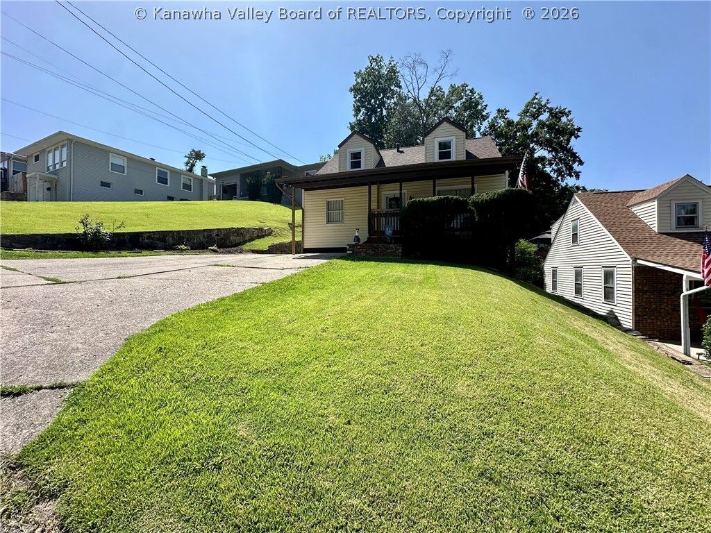 Property Photo: 871 S Washington Street WV 25177