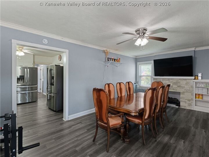 Property Photo: 5134 Maccorkle Avenue WV 25309