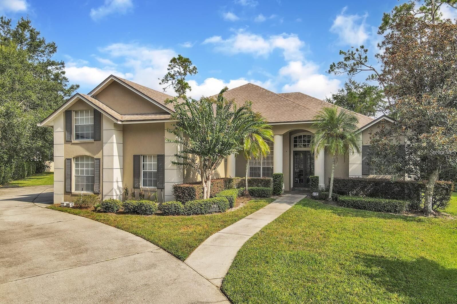 Property Photo: 8740 Ingleton Court FL 32836
