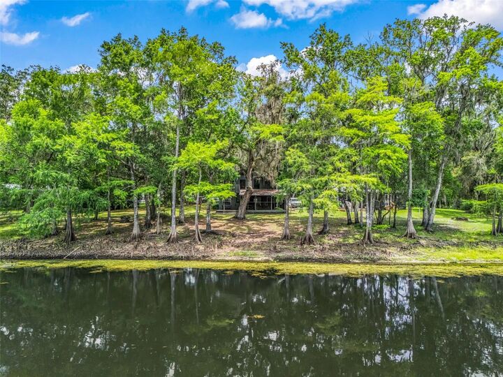 Property Photo: 10518 SW 64th Avenue FL 33513