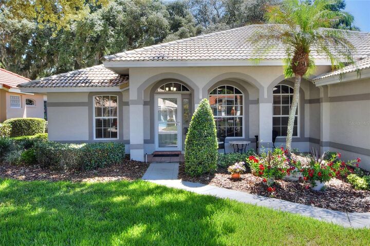 Property Photo:  211 Golf Aire Boulevard  FL 33884 