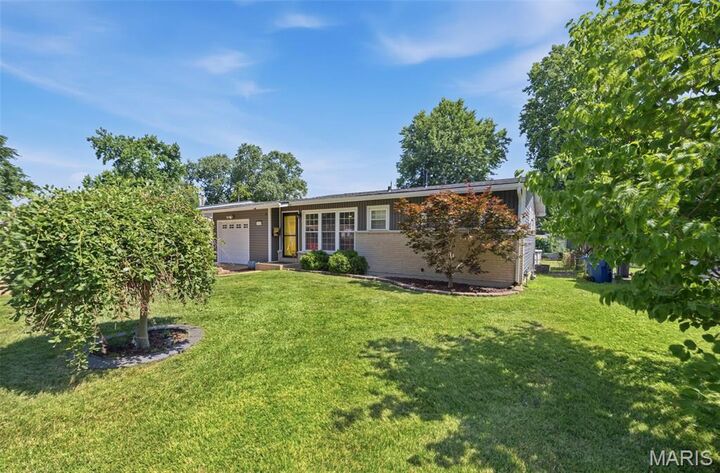 Property Photo: 1045 Florland Drive MO 63031