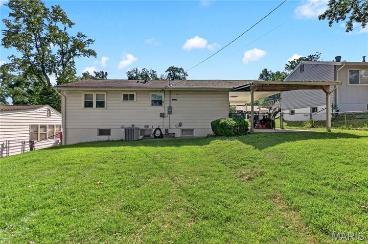 Property Photo:  2111 Pincian Drive  MO 63026 