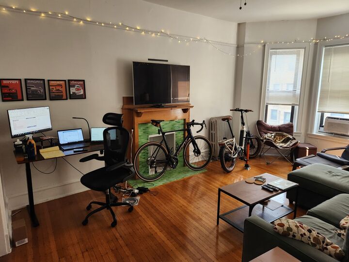 Property Photo: 662 W Oakdale Avenue 2 IL 60657