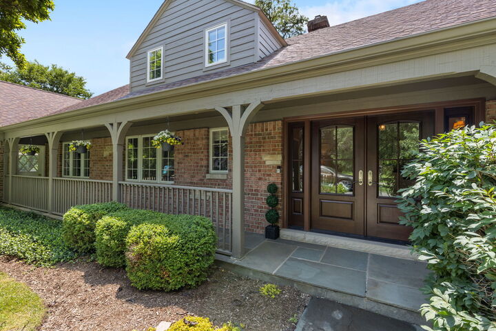 Property Photo:  419 Caesar Drive  IL 60010 