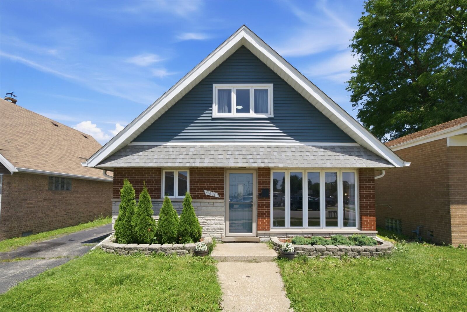 Property Photo: 8404 45th Street IL 60534
