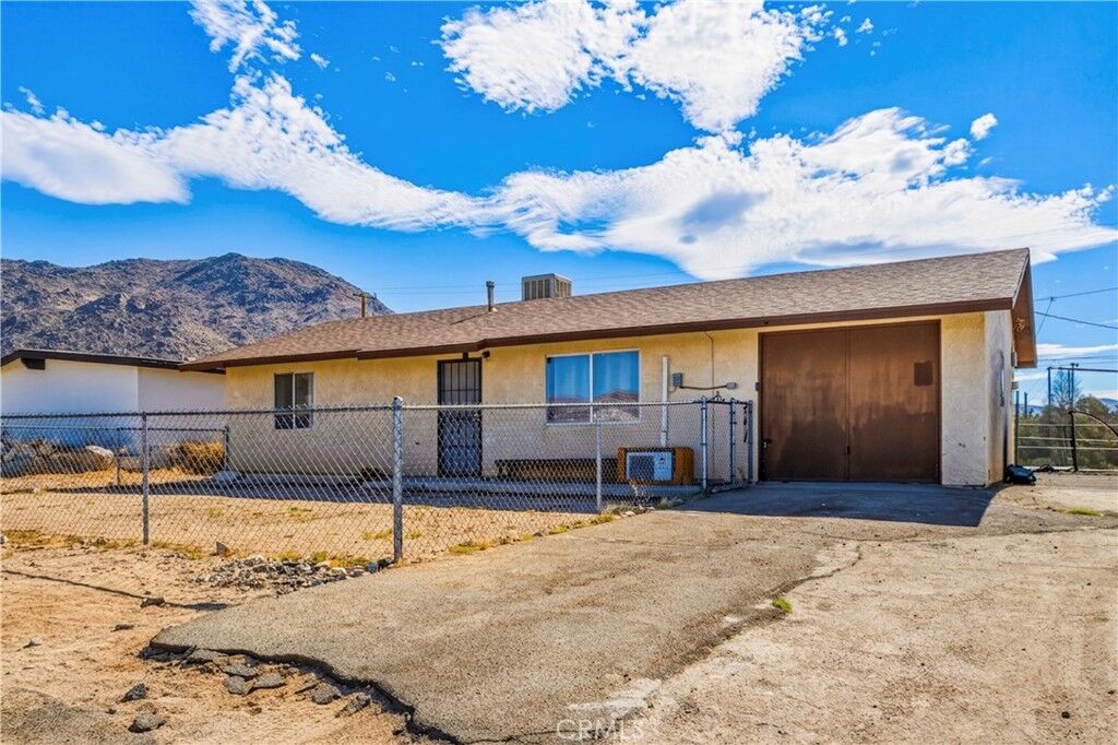 Property Photo: 7004 49 Palms CA 92277