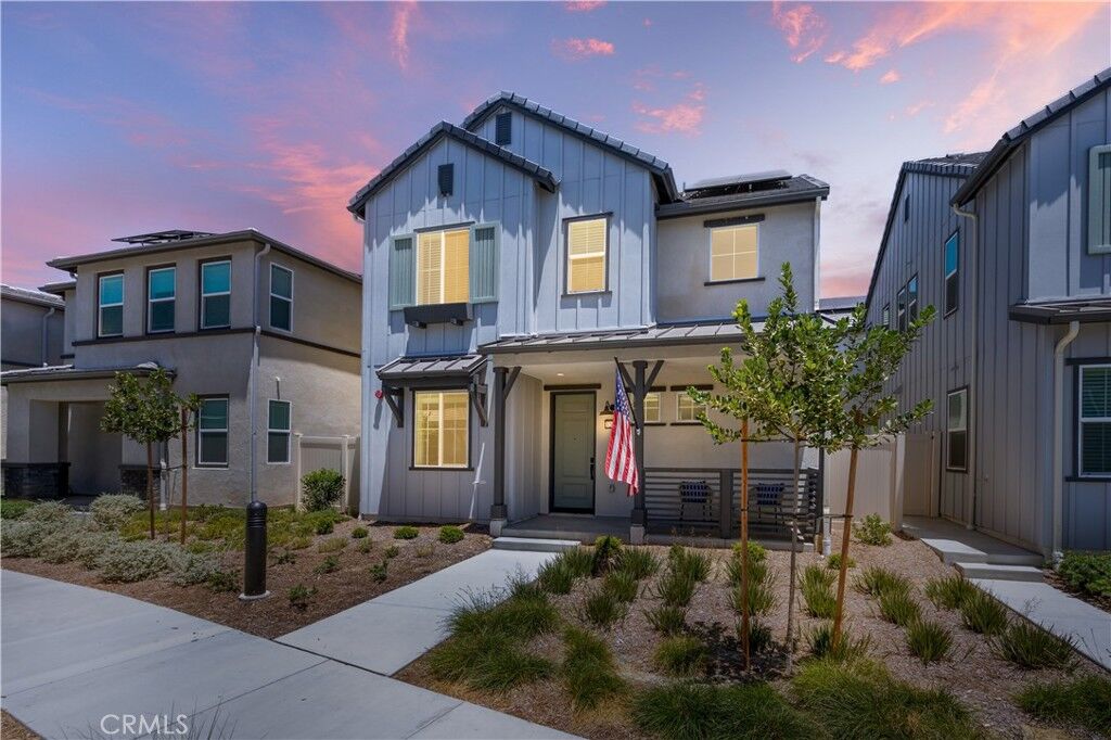 Property Photo: 32407 Brunello Way CA 92591