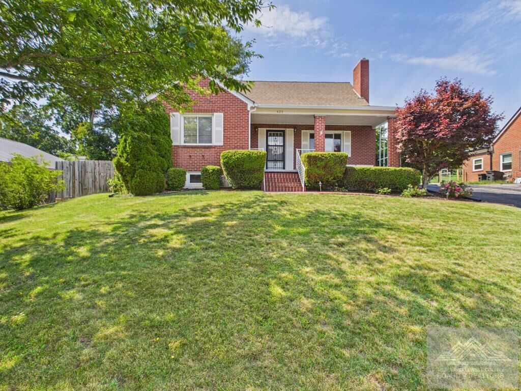 Property Photo: 425 Monterey Hill WV 24701