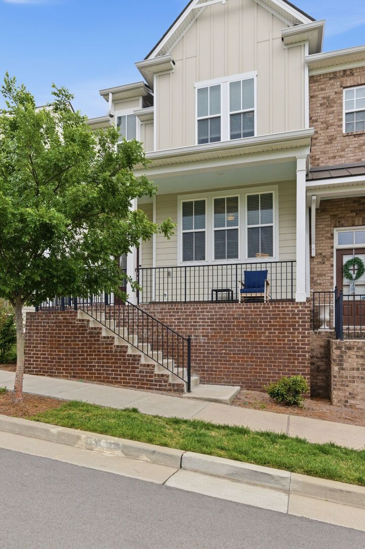 Property Photo: 1746 Park Terrace Ln TN 37135