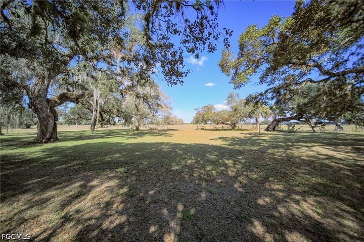 Property Photo: 1250 Riverbend Drive FL 33935