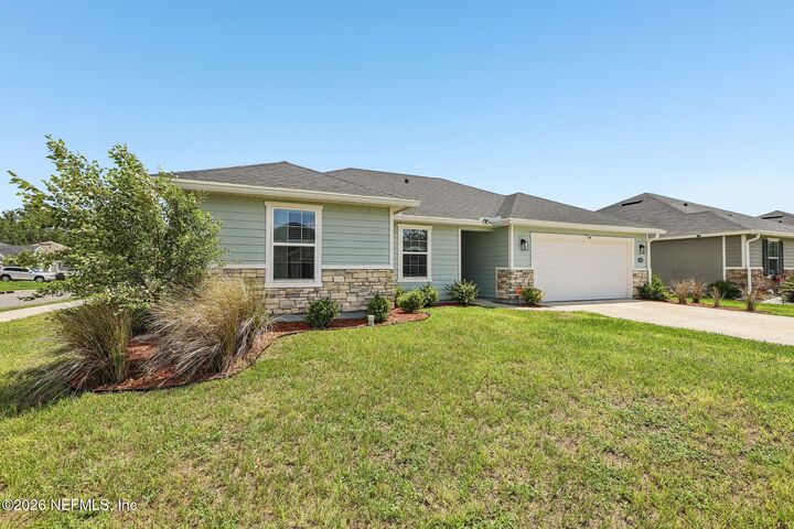 Property Photo: 4505 Prosperity Way FL 32210