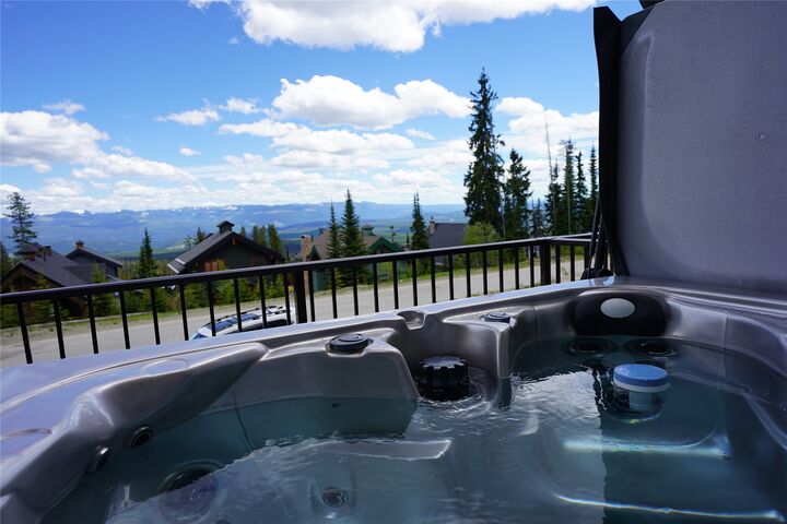Property Photo: 255 Raven Ridge Road 3 BC V0H 1A0