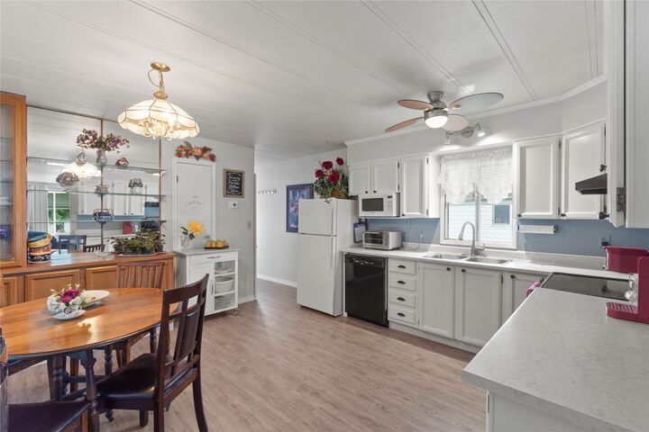 Property Photo: 2400 Oakdale Way 220 BC V2B 6W7