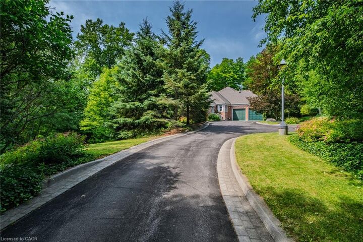Property Photo: 6711 Wellington Rd 34 ON N3C 2V4