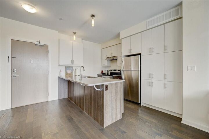 Property Photo:  3028 Creekshore Common 315  ON L6M 5K6 