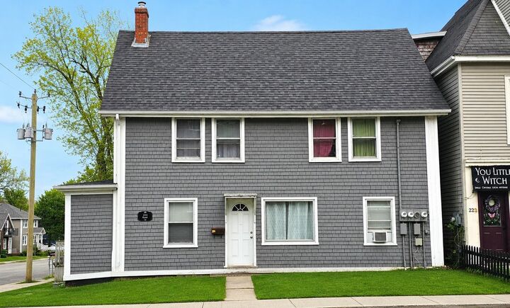 Property Photo: 224 Kent Street PE C1A 1P2