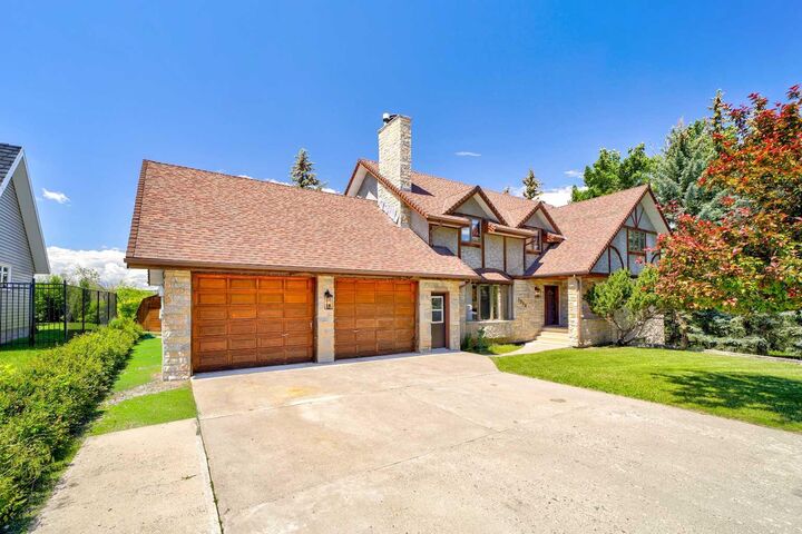 Property Photo: 1070 Geddes Avenue AB T0K 1W0