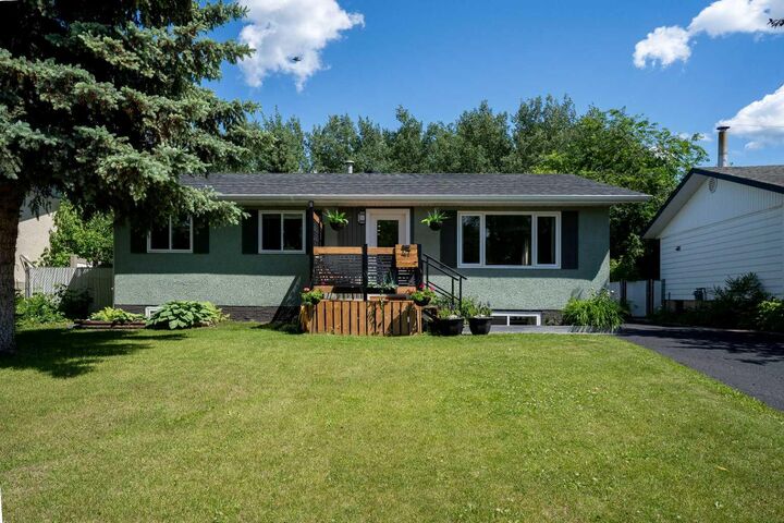 Property Photo:  47 Birch Road  AB T9H 1J6 