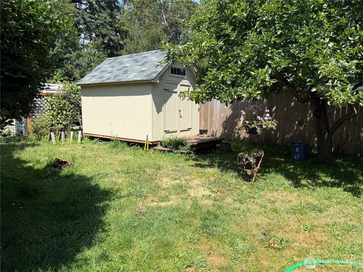 Property Photo: 1336 7th Street WA 98368