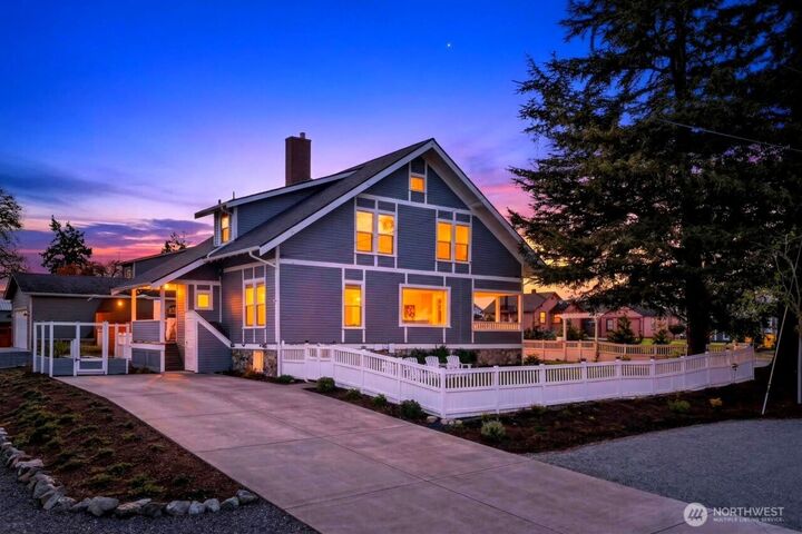 Property Photo:  2120  12th Street  WA 98221 
