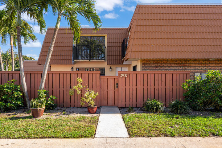 Property Photo:  2937 SW 11th Place N  FL 33442 