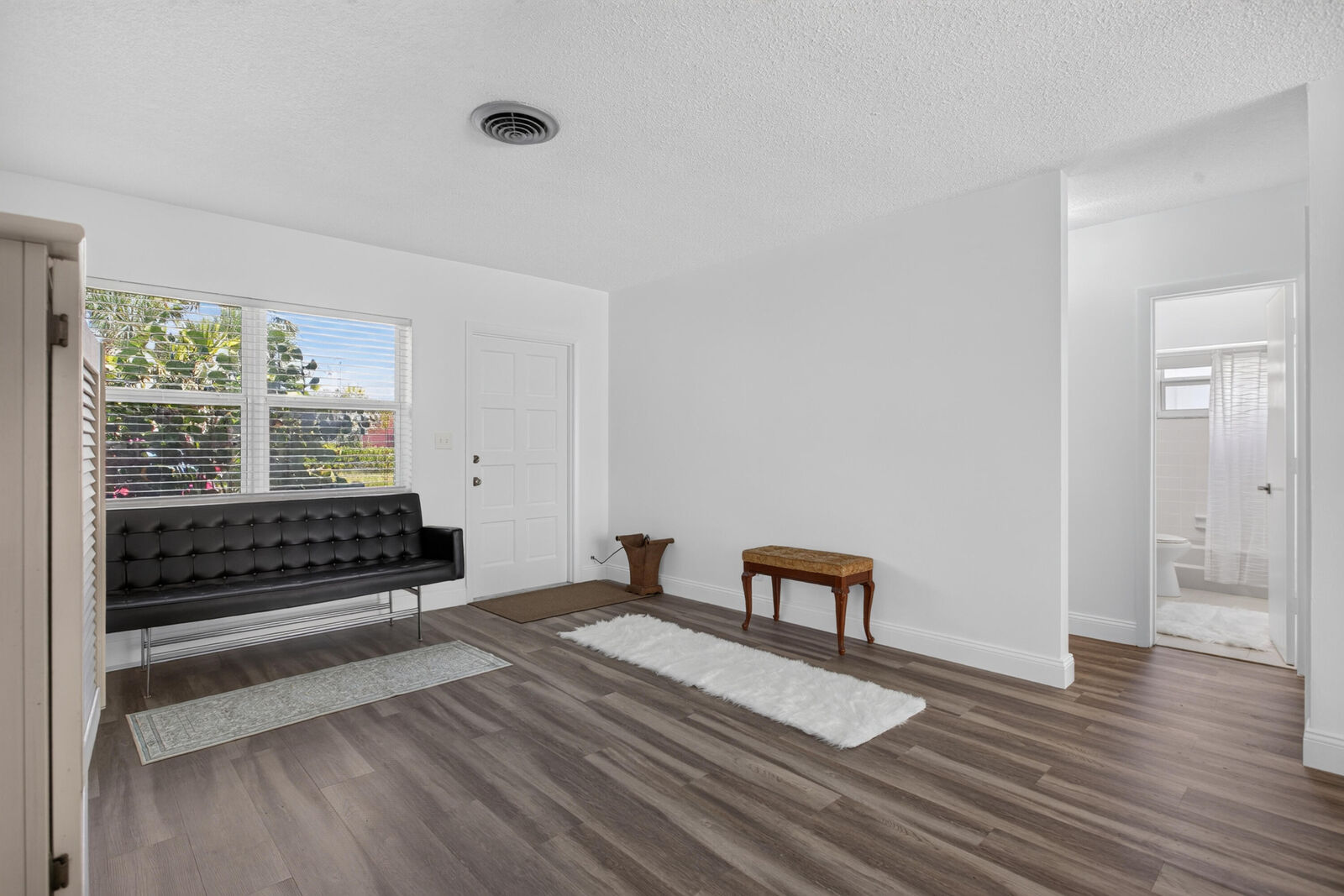 Property Photo: 860-870 NE 23rd Avenue 1-2 FL 33062