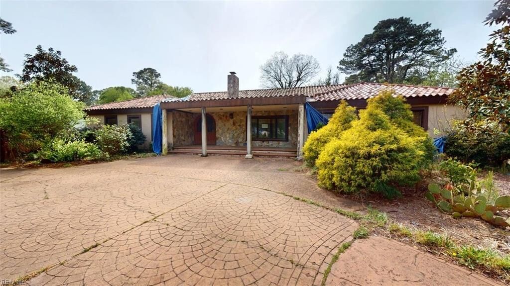 Property Photo:  4908 Farrington Dr  VA 23455 